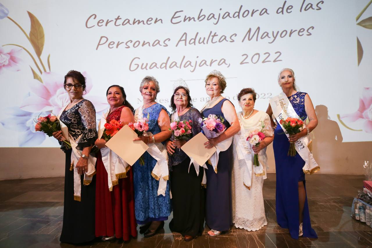 Guadalajara corona a la Embajadora de las Personas Mayores 2022.